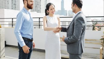 Tại sao doanh nghiệp phải đào tạo tiếng Anh cho nhân viên sales?